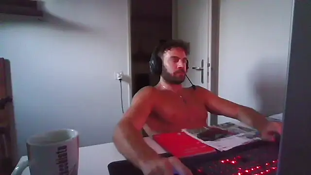 XXX chat uživo modela alpha-hunk