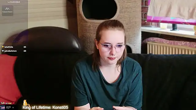 GamerGirl_Eve Adlı Modelin Canlı XXX Sohbeti
