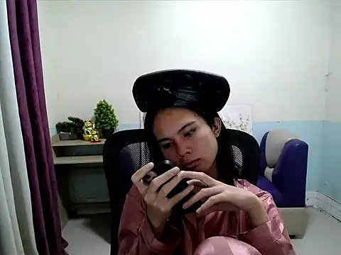 Czat XXX na żywo – devine_goddess