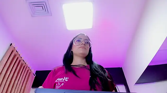 Aura-bakerr's Live XXX Chat