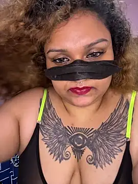 VelvetPoison Adlı Modelin Canlı XXX Sohbeti