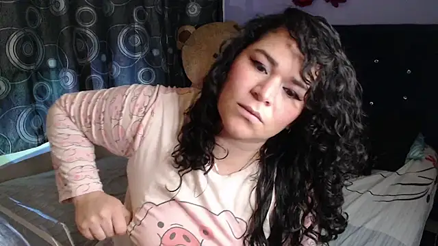 ANGELIQUE_KLANE's Live XXX Chat