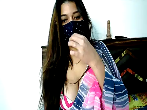 Gloie4u's Live XXX Chat