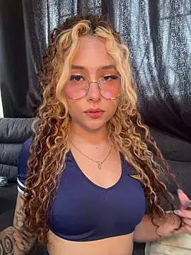 Joyce-fire Live XXX-chat