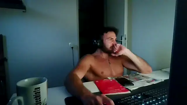 alpha-hunk 现场XXX聊天
