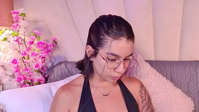 AlyssaRay 即時 XXX 聊天