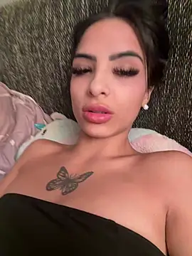 Evelin199 Adlı Modelin Canlı XXX Sohbeti