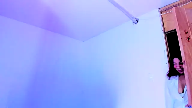 Emily_Coper18's Live XXX Chat