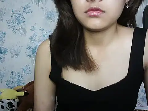 latina_nikita Adlı Modelin Canlı XXX Sohbeti