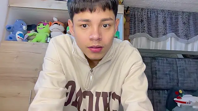 Andy_Belier23's Live XXX Chat