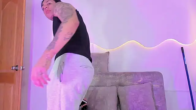 ArohomLester_ Chat XXX live