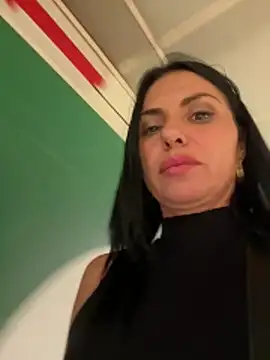 Chat XXX en directo de KimKelly13