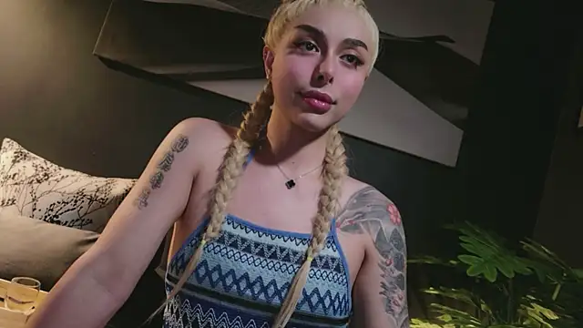 Онлайн чат XXX LetisiaRocks