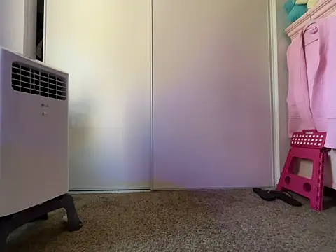 Onlypawzz's Live XXX Chat