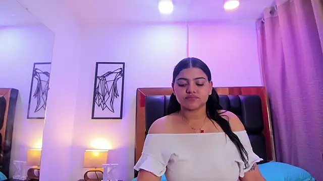 Chat XXX en directo de Miaa_Rouss