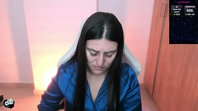 Živý XXX chat Saskyaa