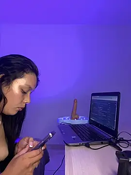 NIKA530's Live XXX Chat