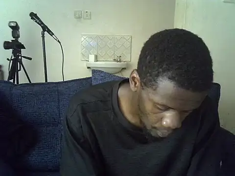 Thee_Biggest Live XXX-chat