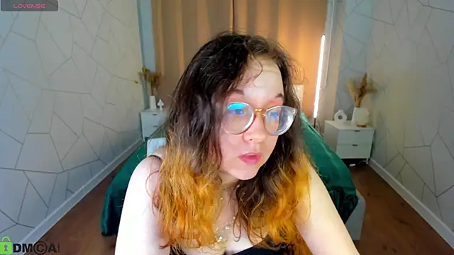 Aleks-casterrr's Live XXX Chat