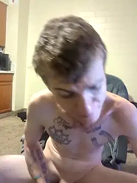 jizzyglizzy92's Live XXX Chat