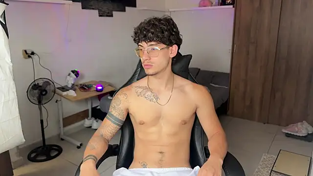 Kisan_Smith's Live XXX Chat