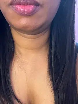 tamil_Aarathi's Live XXX Chat