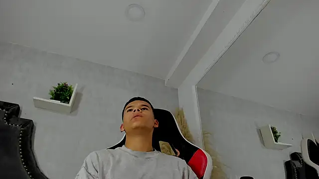 DylanRoyce_ XXX чат на живо