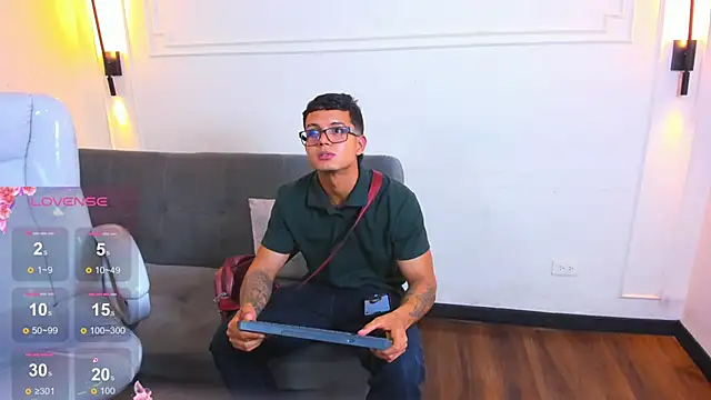دردشة Paradise_boy_s الجنسية المباشرة