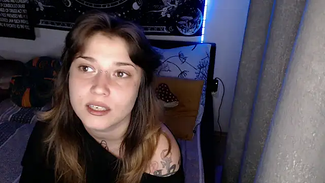 AlienforTwenty Live XXX Chat