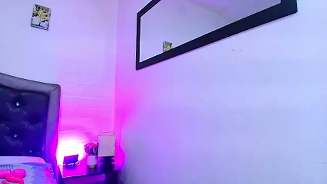 QueenMatturex লাইভ XXX চ্যাট