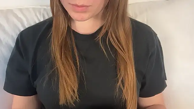 Lucyschickt Chat XXX live