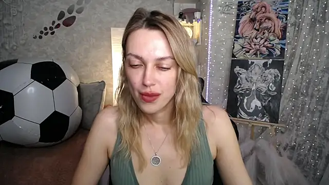 NickyAdamidi live XXX chat