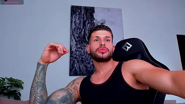 Santos_ramirez1's Live XXX Chat