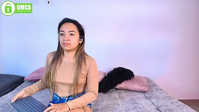 Jules_n_Gia Live XXX Chat