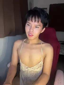 แชท XXX สดของ Plaxxxtique