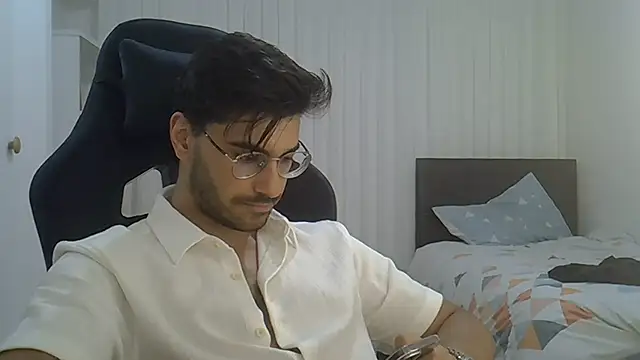 ciceroable Adlı Modelin Canlı XXX Sohbeti