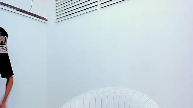 Chat +18 de littlecum18 ao vivo