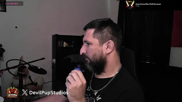 Chatroom XXX en direct de DevilPup75_