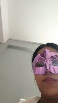Shivani_hotty 现场XXX聊天