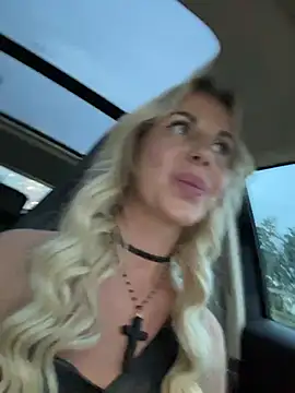 LisaMurr Adlı Modelin Canlı XXX Sohbeti