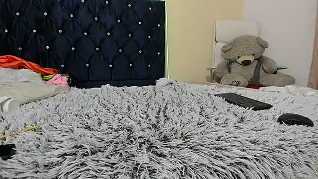 Nadia-Monroe Live XXX-Chat