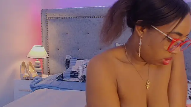 Czat XXX na żywo – CaseyMoon
