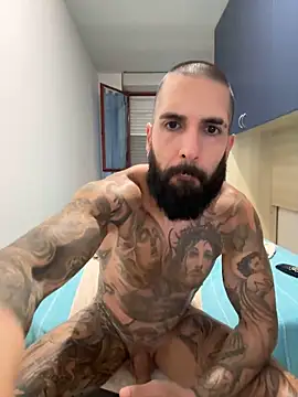 Chatroom XXX en direct de Gioeltoro89