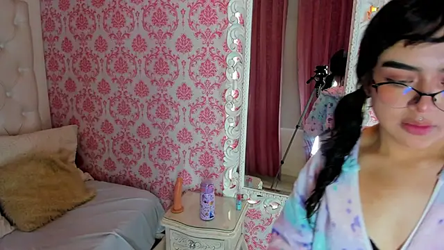 Chat XXX en directo de Mini_Rouse