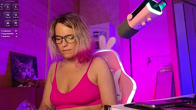 Chat +18 de Lady_Shine ao vivo