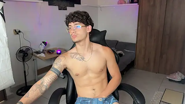 Živý XXX chat Kisan_Smith
