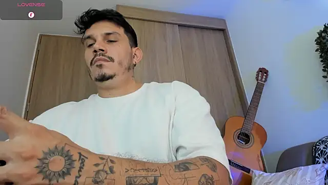 دردشة alejandro_stark الجنسية المباشرة