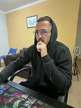 XXX chat uživo modela MeladoDiMel