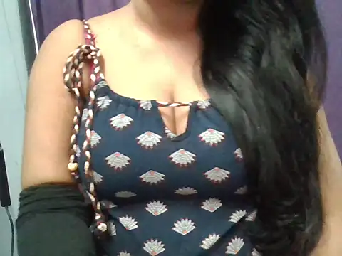 shikha111's Live XXX Chat