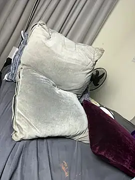 Hugemassivebootie's Live XXX Chat